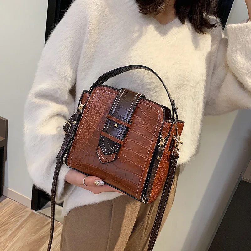 تمساح دلو حقيبة للنساء 2019 الأزياء صغيرة Crossbody أكياس السوستة الديكور بو الجلود الكتف حقيبة حقائب و المحافظ