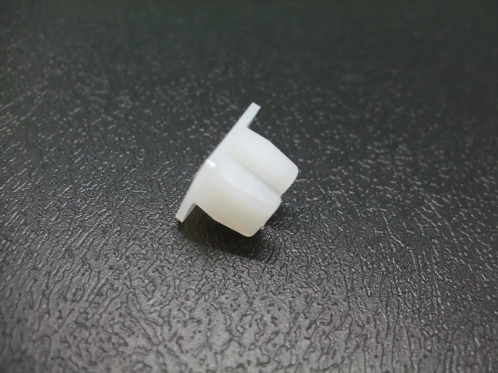 

#4 Screw Size for TOYOTA 90189-05067