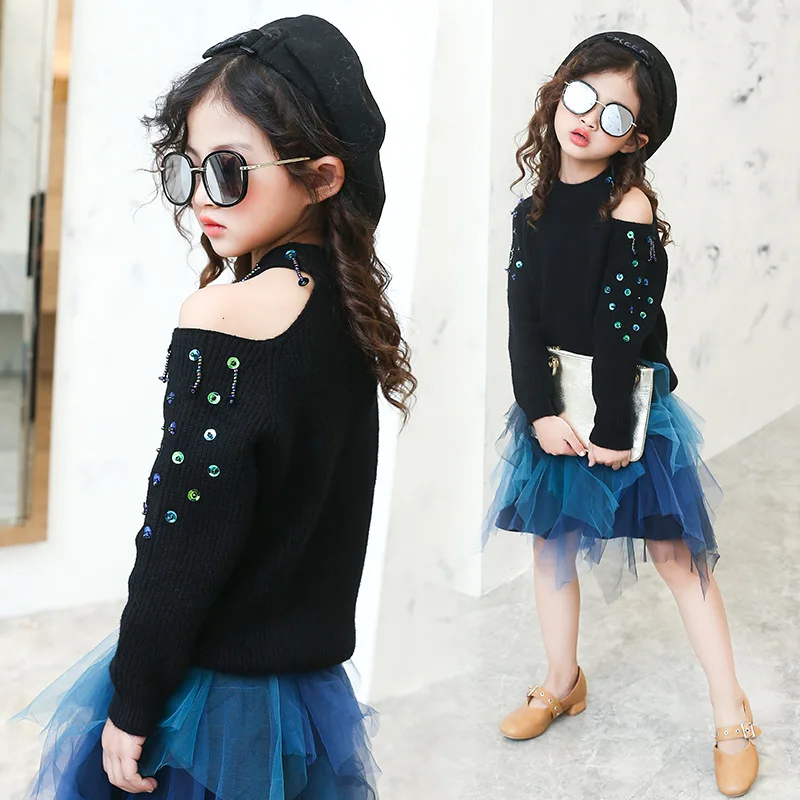 

Autumn 2018 New Girls Fashion Leaky Shoulder Beads Solid Color Sweater Inside Girls Sweater