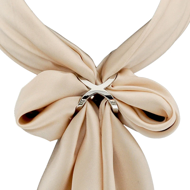

2018 Silk Scarf Jewelry Accessories Buckle Ring Clips For Neckerchief Tricyclic Shawl Buckle Luxurious Simple Women Girl Party