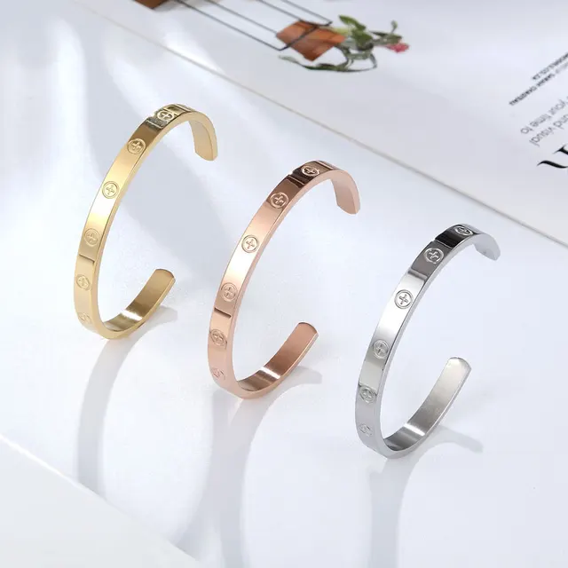 IVXLCDM 3-LINE ARC BANGLE