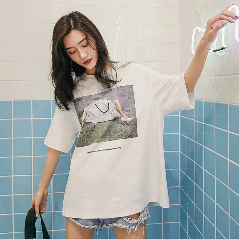 Cheerart 100% القطن T قميص المرأة الصيف 2019 الأبيض قمم الجرافيك مطبوعة التي شيرت عارضة الأساسية المحملة قميص فام ملابس عصرية Cheerart 100% القطن T قميص المرأة الصيف 2019 الأبيض قمم الجرافيك مطبوعة التي شيرت عارضة الأساسية المحملة قميص فام ملابس عصرية