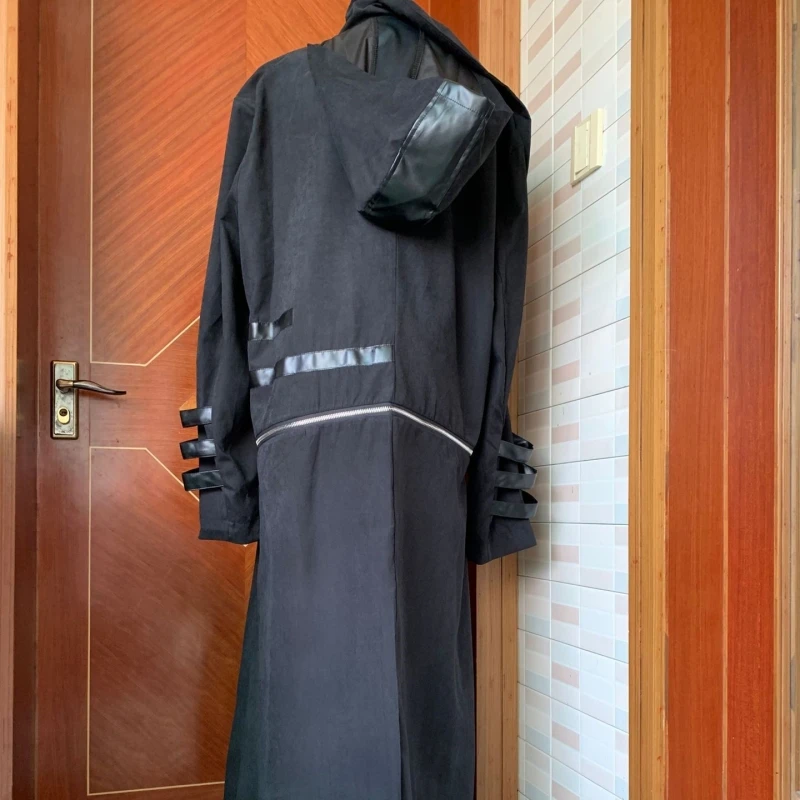 11112361151_193983108