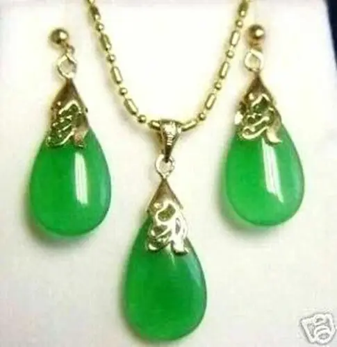 

AAA fine Jewelry green jade pendant necklace earring set