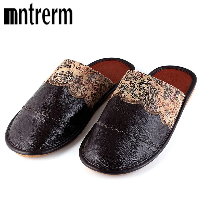 comprar Mntrerm Novo Genuínos Homens de Couro Homens Sapatos de Piso Casa Chinelos Primavera Chinelos Em Casa de Alta Qualidade Sapato Para O Verão Preto e marrom