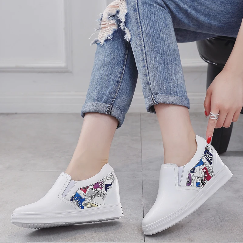 

Casual Shoes Women Low Top Lace Up Leather Shoes Women Slip-on Trend Female Sneakers Tenis Feminino Casual Moccasins Hot Sale