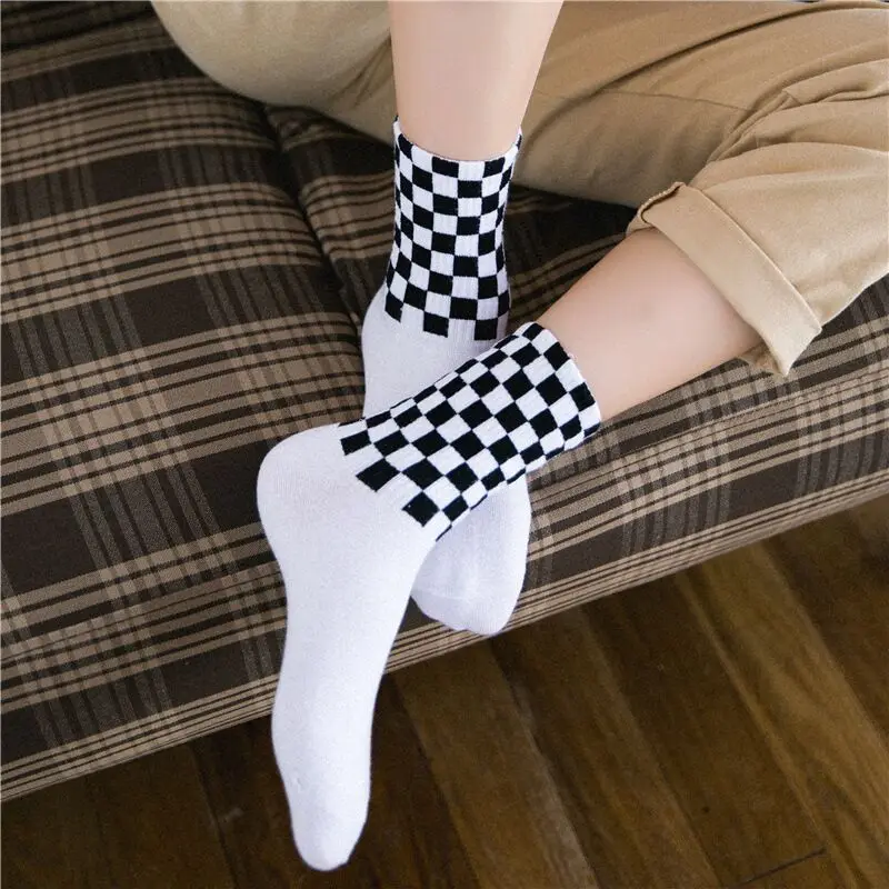 

2 pairs women tube socks New personality wild black and white plaid women cotton knee socks long college wind tide stockings,
