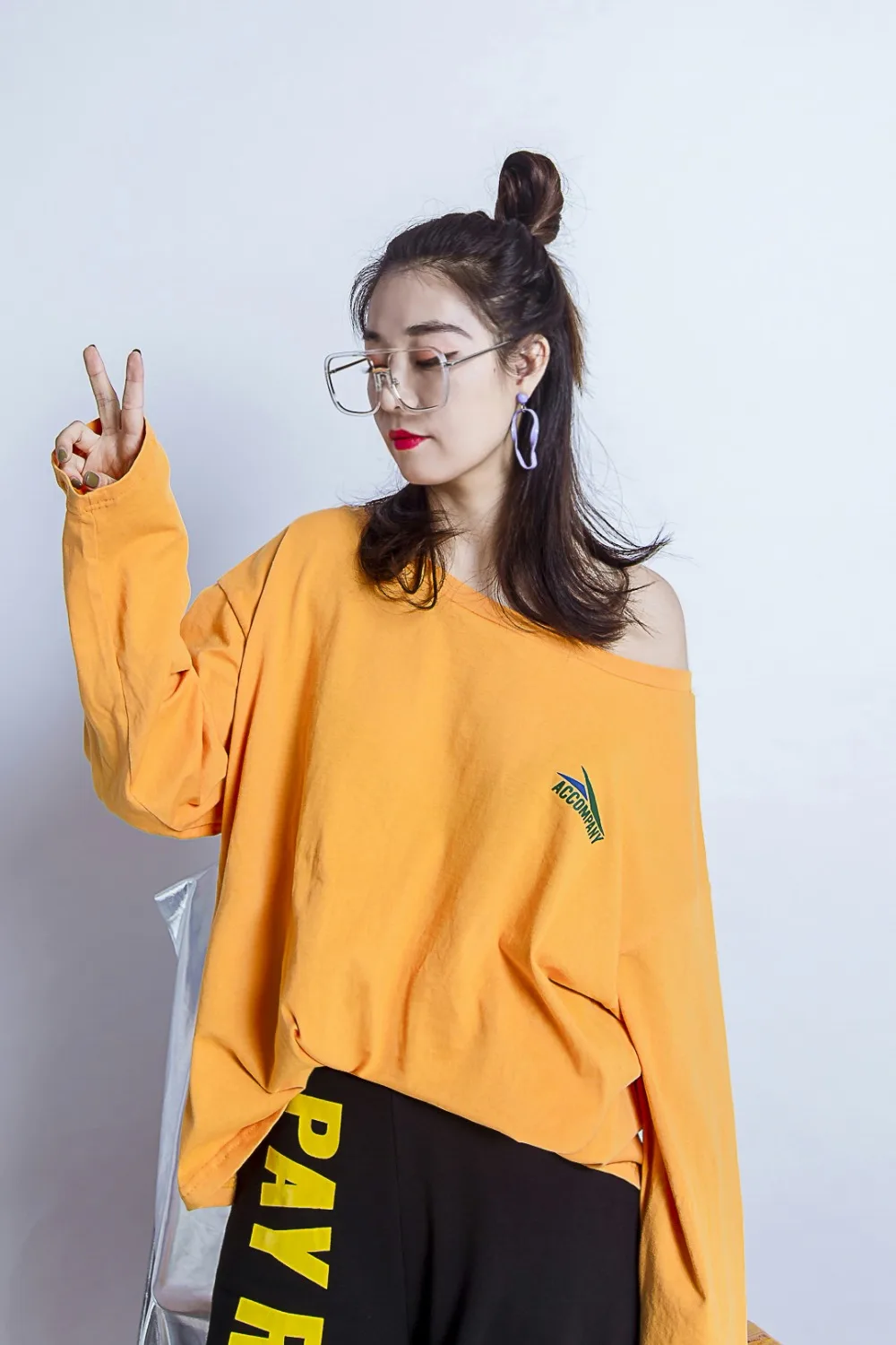 Осенняя мода, новая модная свободная футболка с длинными рукавами и надписью