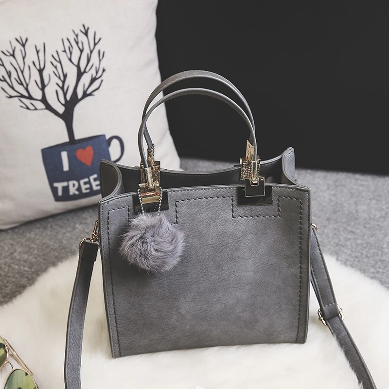 DAUNAVIA العلامة التجارية الأعلى حقائب بيد النساء حقائب يد جلدية كبيرة الصلبة حقيبة تسوق مع شرابة الفراء الكرة حقيبة كتف حقيبة ساع