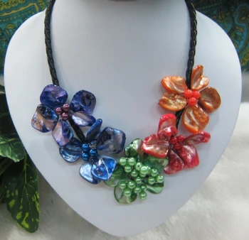 

2017 Rushed Direct Selling Women Collier Necklaces & Pendants Multi-color Baroque Mother Of 5 Color Shell Flower Wrap Necklace