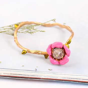 

Independent Creation Enamel Pink Flower Luxury Adjustable Plated Really Gold Women Party Bracelet Jewelry