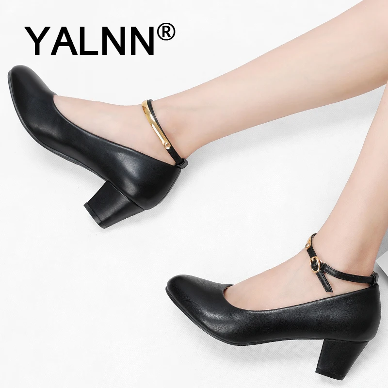 black pump thick heel