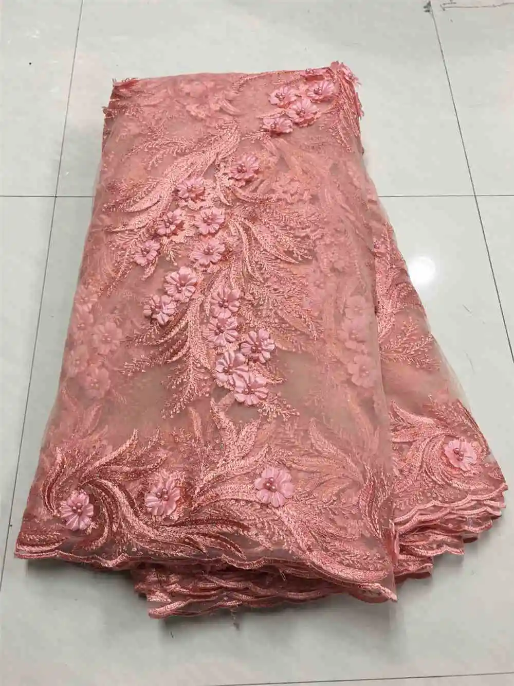 

Only cost price sales 30pieces 2019Latest African 3DApplique French net lace with Pearls fabric for Ghanaian Party Dress NX338e