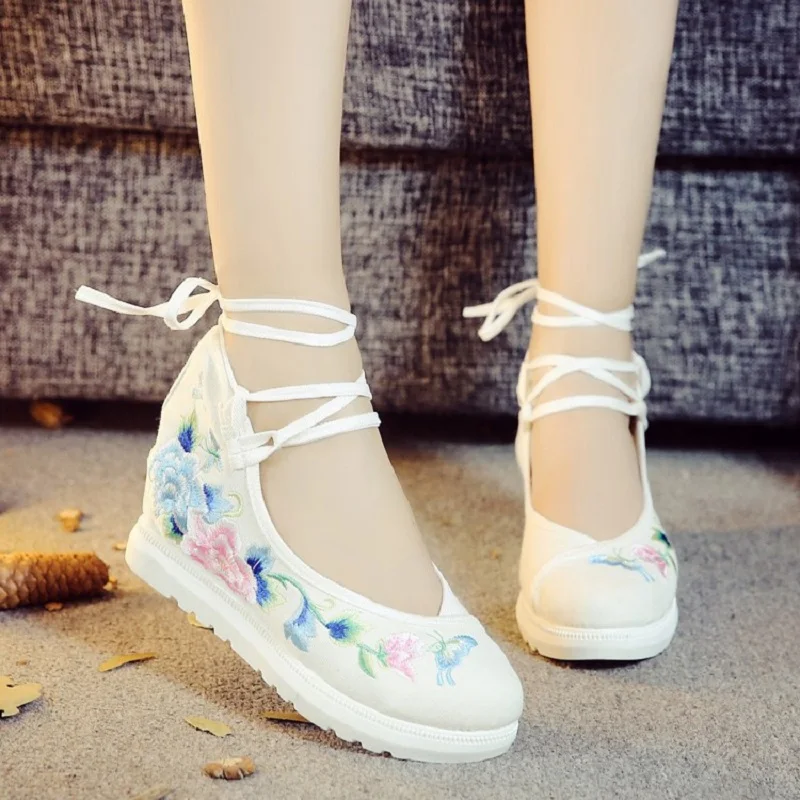 

2019 New Women Canvas Increasing Height Ankle Strap Spring Autumn Shoes China Style Vintage Embroiders Wedges Heels Lady Shoes