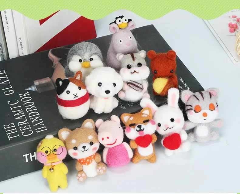 

2019 Non-finished New Wool Felt DIY little Cute Animal Doll Pendant 100% Wool Handmade Material Package with Production Tools