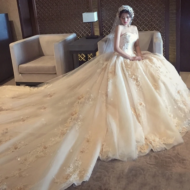 Luxury-Ball-Gown-Sweetheart-Flowers-Beaded-Lace-Wedding-Dresses-2017-1-5-M-Cathedral-Train-Church (5)
