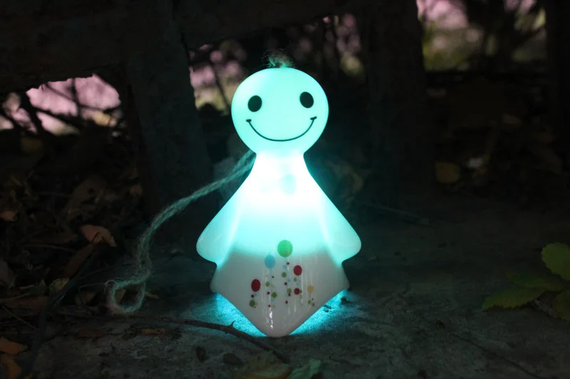 

Free Shipping (10 pcs/lot) Japan Style Wind Chime LED Sunny Doll Wind Bell Handmade Ceramic Crafts Home Decoration Kids Gifts