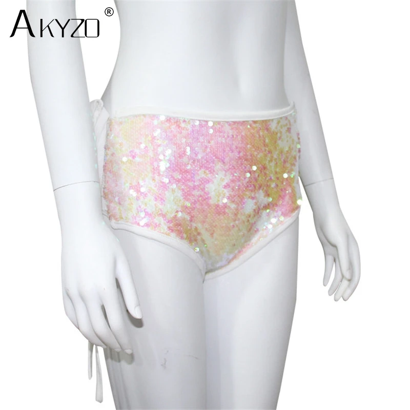 8851513376_289582370