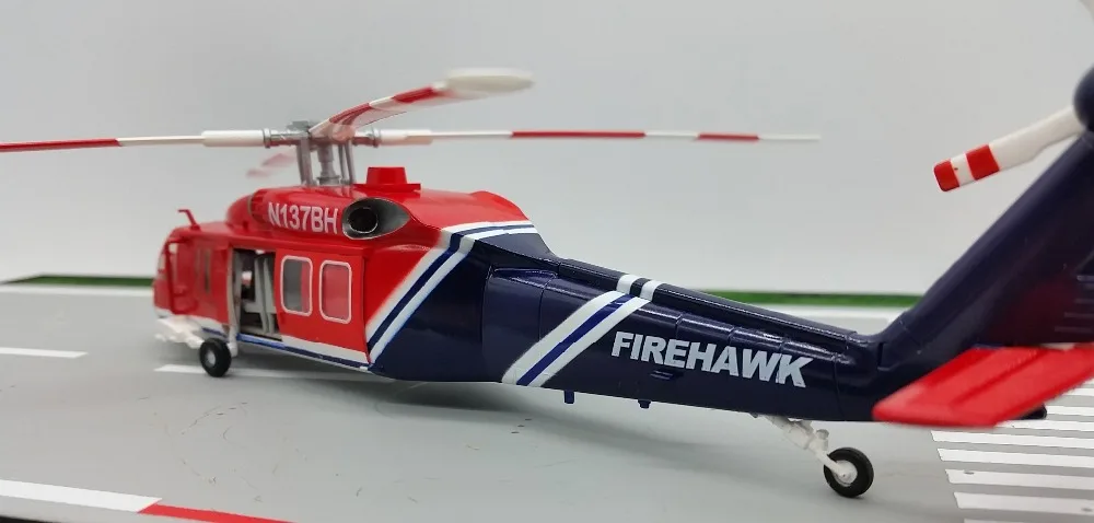 1: 72 США UH-60A модель вертолета Firehawk трубач, готовый продукт 37019 Коллекционная модель