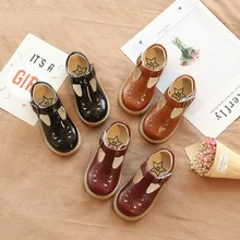 Новые весенние детские тонкие туфли без шнуровки в английском и корейском стиле для маленьких мальчиков и девочек, кожаные туфли с Т-образным ремешком