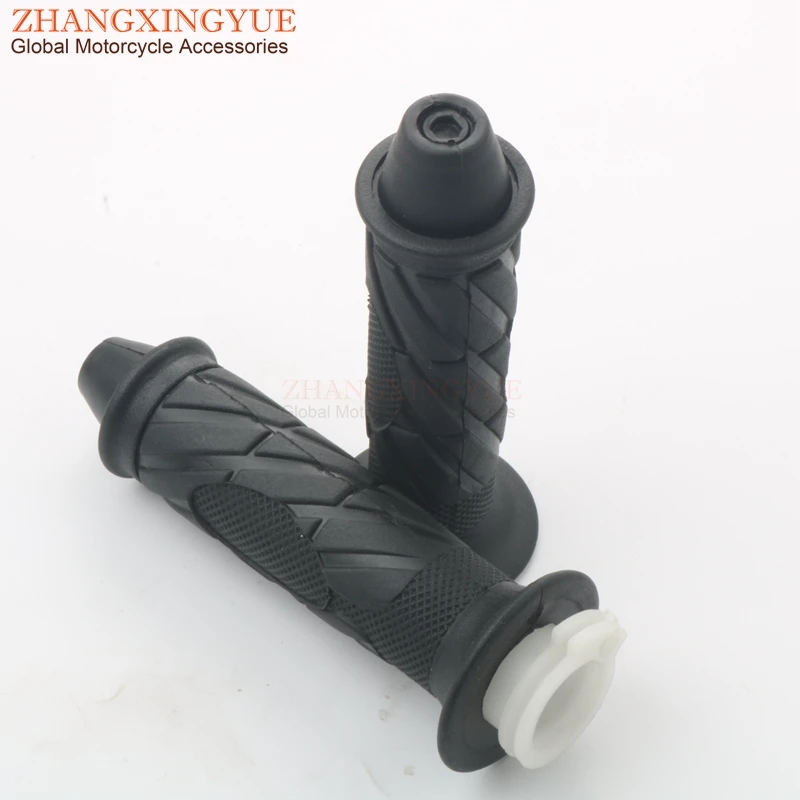 

Scooter Handlebar grips GY6, left and right, black, with throttle sleeve for BAOTIAN BT49QT 50cc 4-stroke
