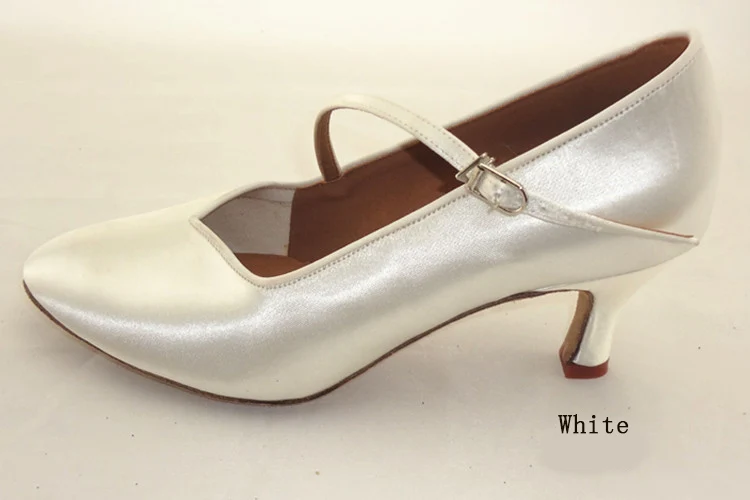 Кроссовки для латинских танцев; Брендовая женская обувь высокого качества из атласа; женская обувь для аэробики; спортивная обувь для девочек с пряжкой; купоны для танцев; BD138; Лидер продаж - Цвет: White satin