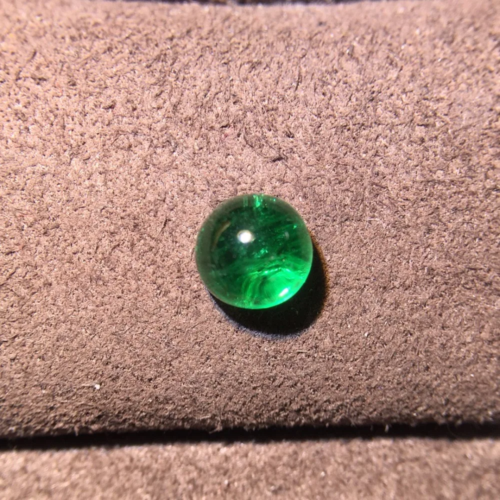

AIG Certificate 1.55ct Cabochon Minor Vivid Green Natural Emerald Gemstones Loose Gemstones Loose Stone Gems