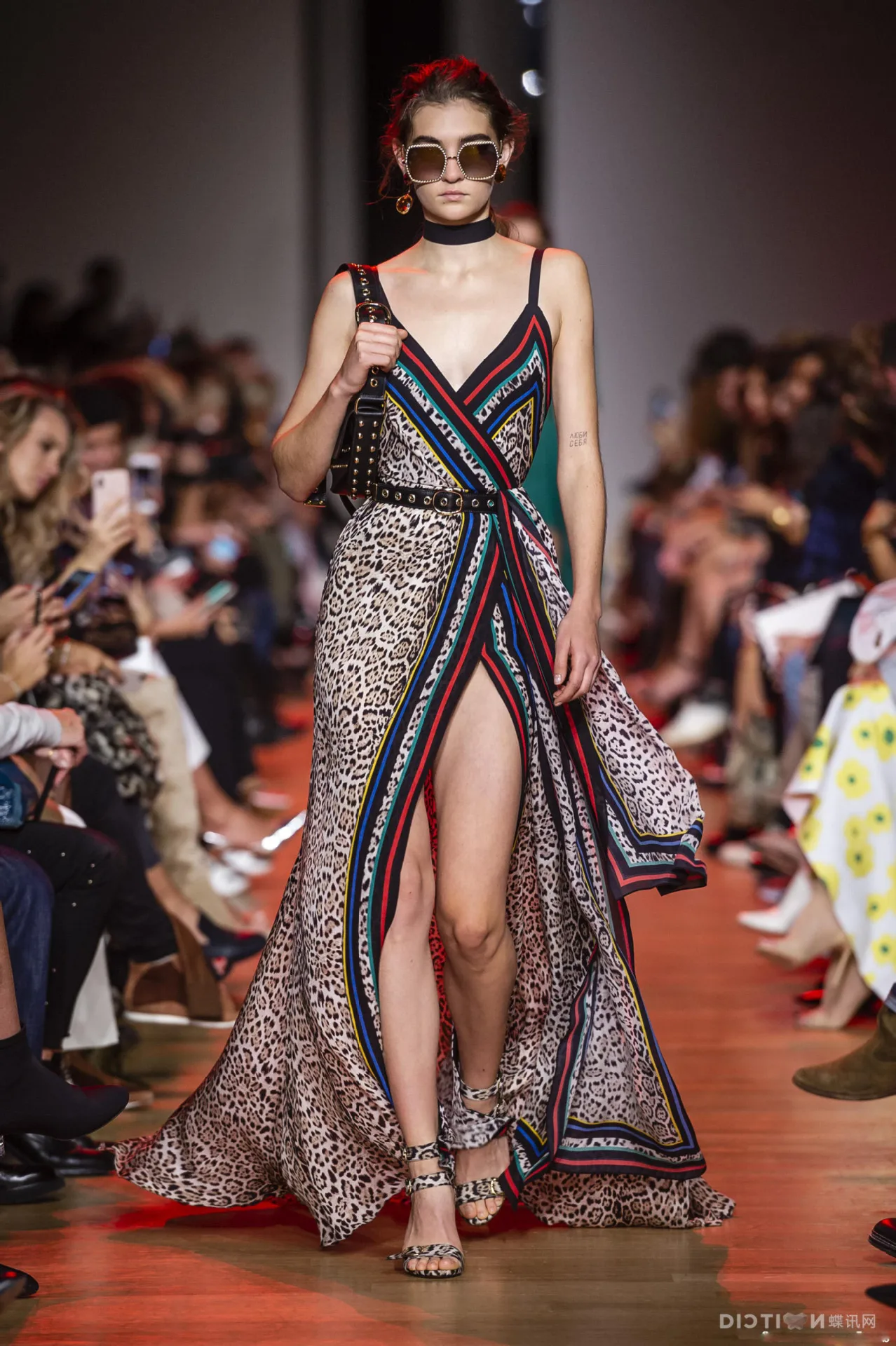 

New Collision Suspended Dress Spring and Summer 2019 Elegant Leopard Zebra Printed Sexy Open forked Long