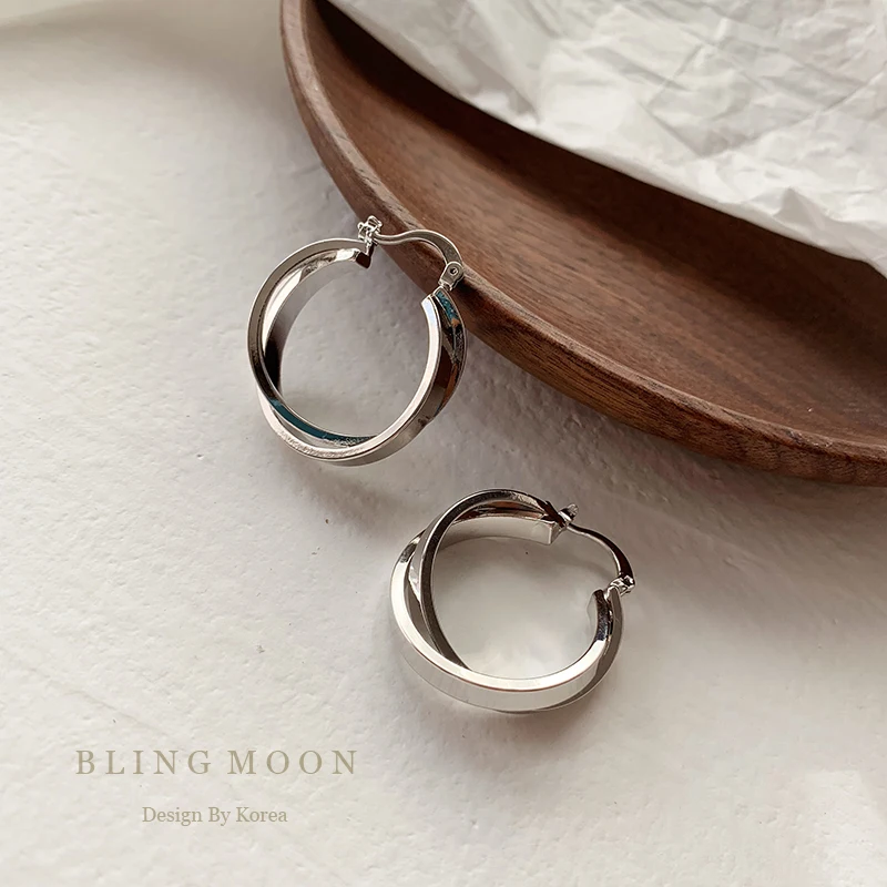 HUANZHI простой дизайн Золотое покрытие металлом маленький круглый крест двойной круглое звено цепочка серьги-кольца для женщин девушек Brincos