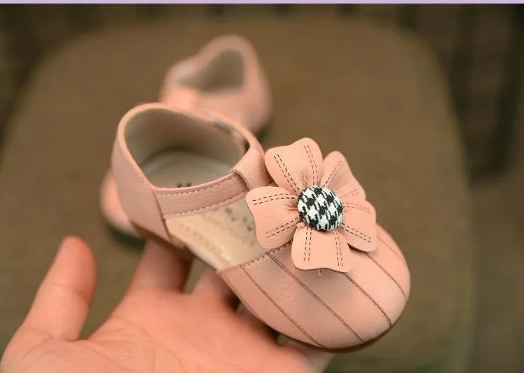 Детская кожаная обувь с цветочным принтом; нескользящая обувь для малышей; обувь принцессы для девочек с мягкой подошвой