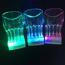Светодиодный пластиковый прозрачный стакан для бара, клуба, колы, бокал для вина, цветная пивная кружка, мигающий скотч, светящиеся чашки, игрушка для детей
