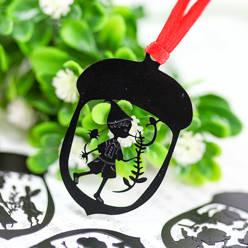 

2PCS/Lot Creative Cartoon Pinocchio Alice Metal Bookmark Clips With Lanyard For Book Paper Kids Gift Korean Stationery