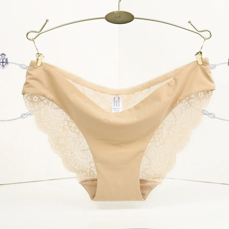 

2018 Women Seamless Panties Girl Low Waist Underwear Embroidered Panties Lace Breathable Panty Hollow Briefs for Women