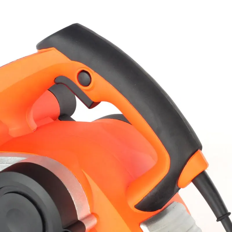 Рубанок электрический PATRIOT PL 110 (Мощность 1200 Вт, число оборотов 15000 об/мин, макс.ширина строгания 110 мм, макс.глубина строгания 3.5 мм, станина для стационарной работы)