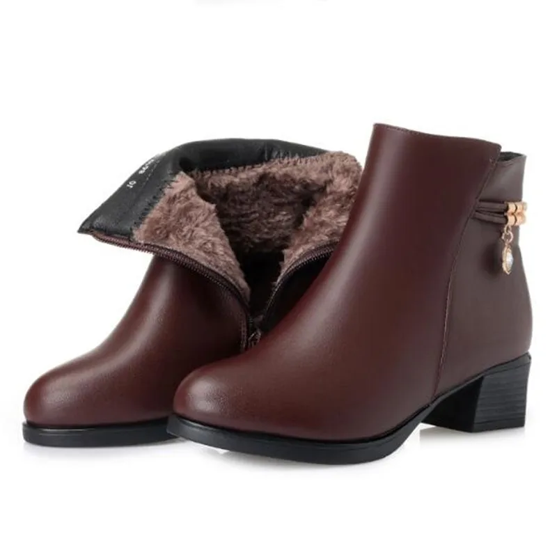 

2018 New Winter Elegant Rhinestone Genuine Leather Shoes Woman Boots Comfortable Soft Ankle Boots Non-slip Warm Women Shoes