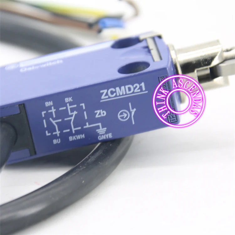 Концевой выключатель XCM-D2102L1 XCMD2102L1 ZCMD21 ZCE02 ZCMC21L1
