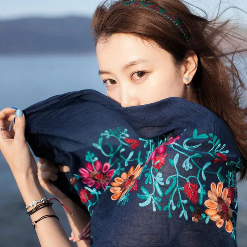 

Japanese Ethnic Style Embroidered Scarves and Shawls for Women Fashion Design Artistic Style Bandana and Pashmina for Ladies