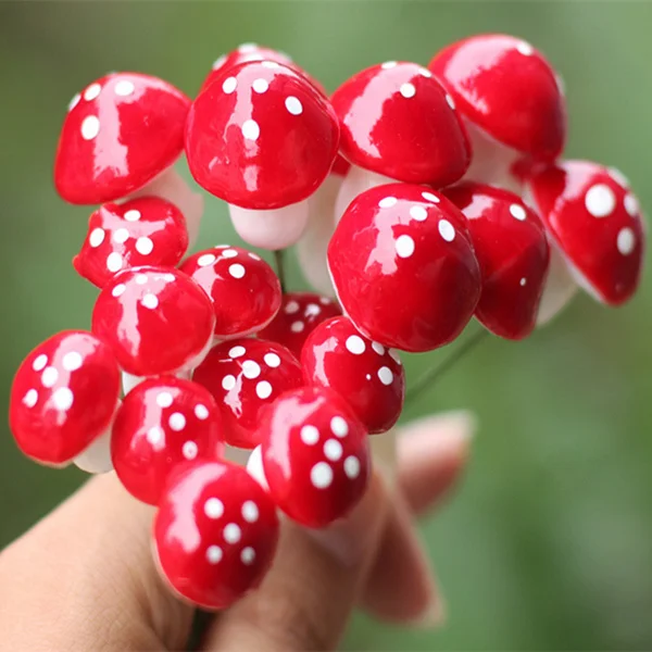 

30pcs Cute resin crafts Decorations Miniature Dot Mushrooms Red fairy gnome terrarium Christmas Party Garden Decor Gift.