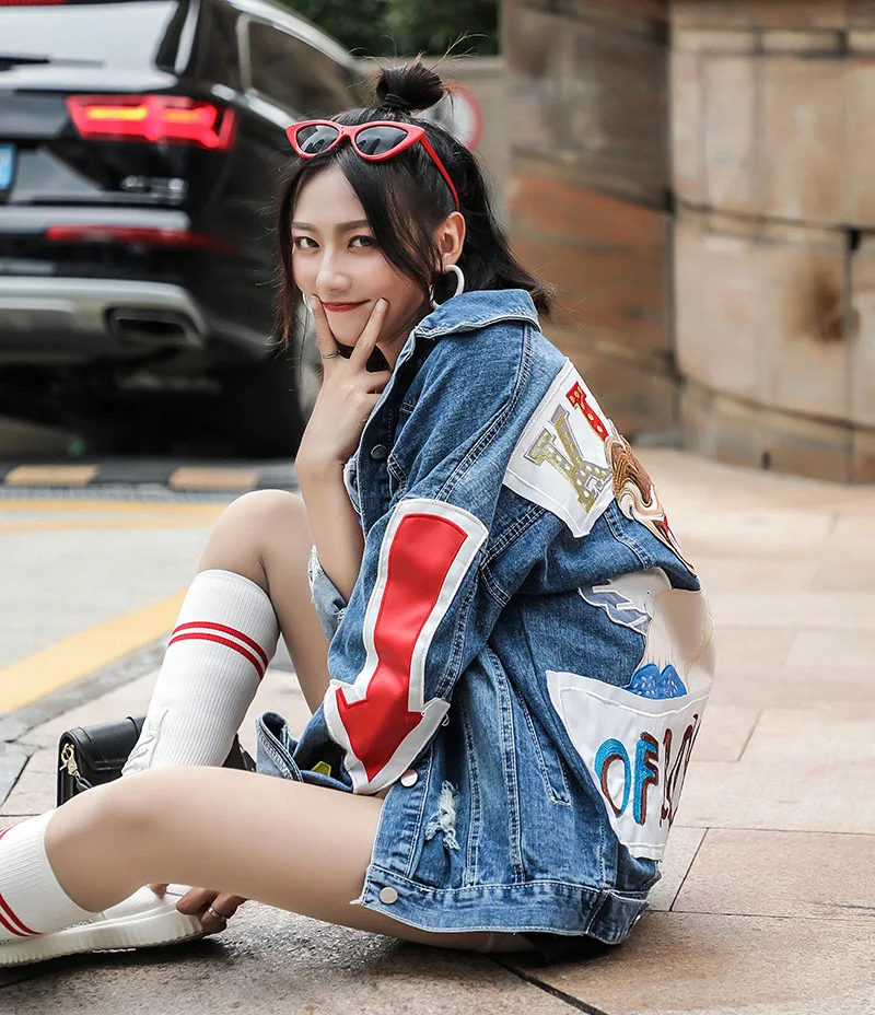 

Women Emboridery Patch Denim Coat Broken Hole Loose Overcoat Jacket Long Sleeve Big Pocket Spring Autumn New Arrival Big Size