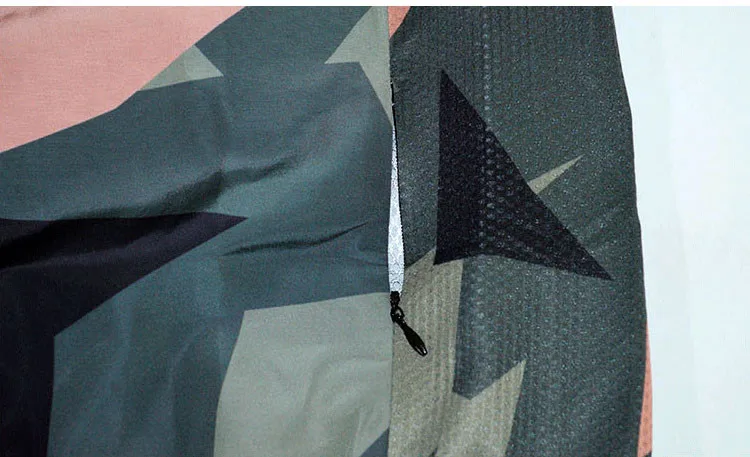 detail 004