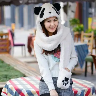 Новый осень-зима симпатичные панды Для женщин Шапки Плюшевые Один капюшоном шарфы перчатки мультфильм Дизайн шапочка Кепки