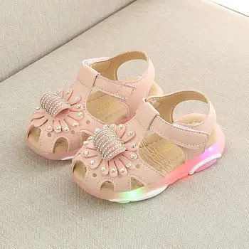 

Baby Girls Flowers LED Light Luminous Sandals Girls Soft-Sole Glowing Shoes Baby Girls Sandals