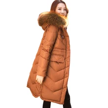 90% Парка на пуху Зимние Большой енота Мех животных съемным воротником утепленная длинная Пуховики и парки для мужчин с капюшоном теплая зимняя верхняя одежда Пуховое пальто Мужские парки