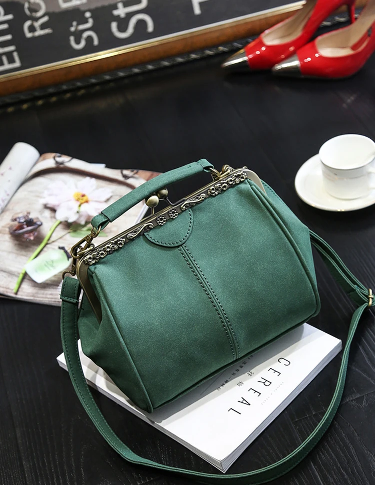Women Shabby Chic  Shoulder Bag Lady Handmade Vintage Retro Chic Victorian Style Wedding Kiss Lock Handbag Bag (40)