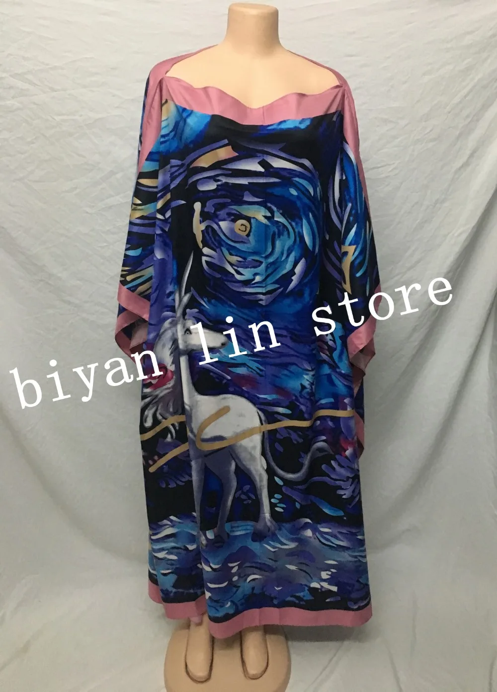 

Dress Length:128cm Bust:176cm 2018 New Fashion dresses Bazin Print Dashiki Women Long Dress/gown Yomadou Color Pattern oversize