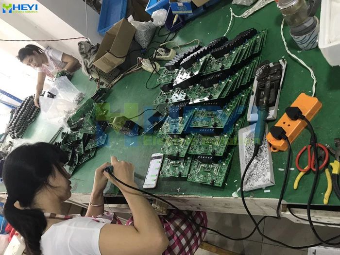 Universal solar controller with External temperature sensor 12V - 24V 30A charge and discharge