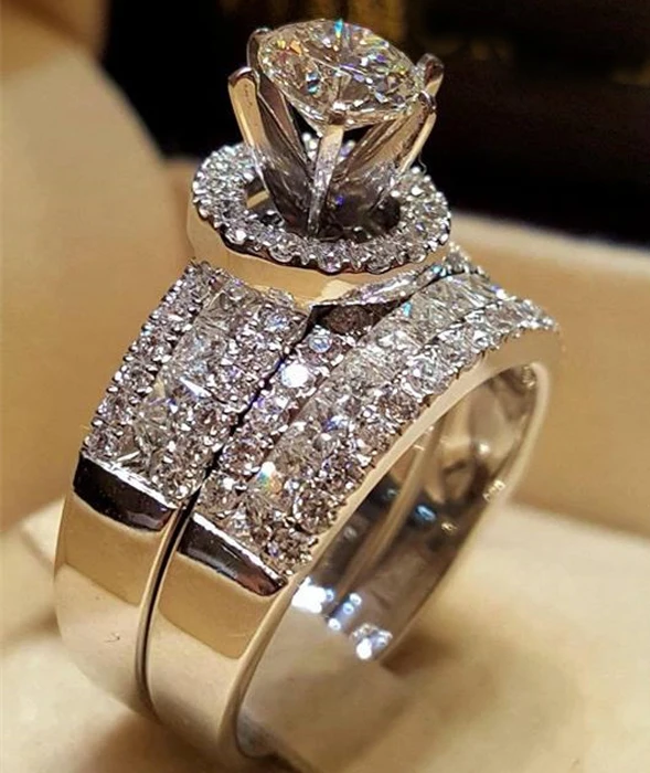 

2Pcs/Set Fashion Luxury Crystal Stone Crystal Rings For Women Sliver Color Wedding Engagement Zircon Rings Jewelry