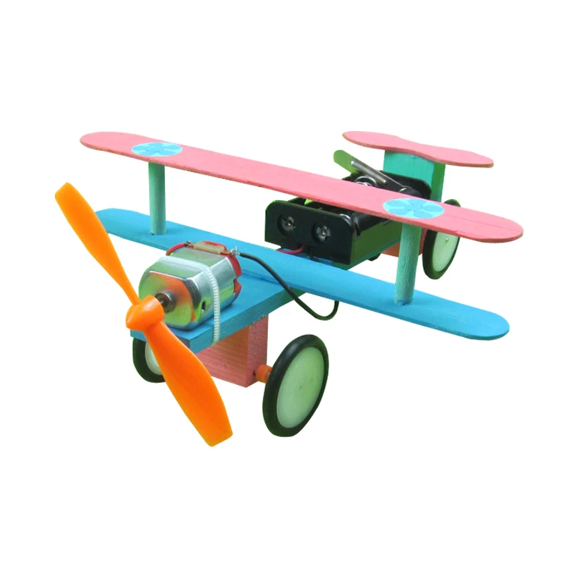 Children's science making small electric glide aircraft