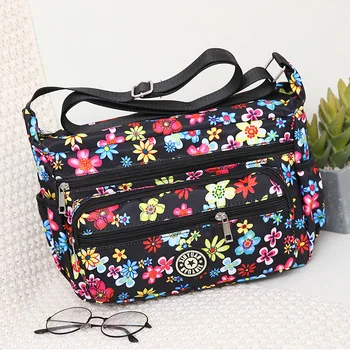 

Floral Shoulder Bag Rural style Cloth Messenger Bag Sweet Lady Light Crossbody Bag for Women Color Soft Hobos More Zippers Bags