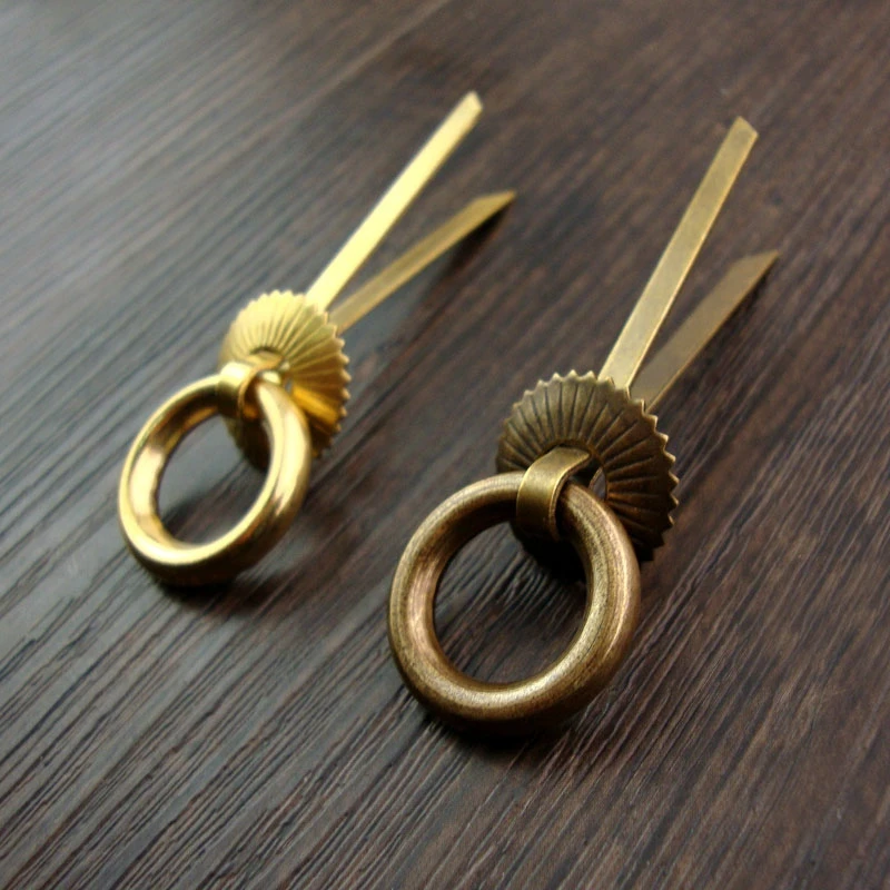 2pcs Retro Metal Kitchen Drawer Cabinet MINI Handle Furniture Knobs Hardware Cupboard Antique Brass Shell Pull Handles 2pcs Retro Metal Kitchen Drawer Cabinet MINI Handle Furniture Knobs Hardware Cupboard Antique Brass Shell Pull Handles